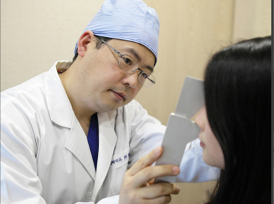 高顴骨太陽(yáng)穴凹陷—韓國(guó)will醫(yī)院—魏亨坤院長(zhǎng)