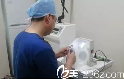 will醫(yī)院魏亨坤院長雕刻隆鼻硅膠假體材料