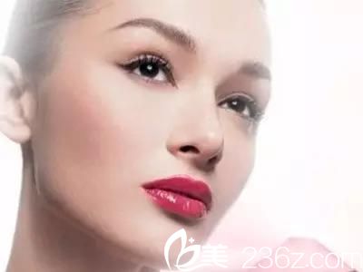 假體隆鼻與玻尿酸隆鼻