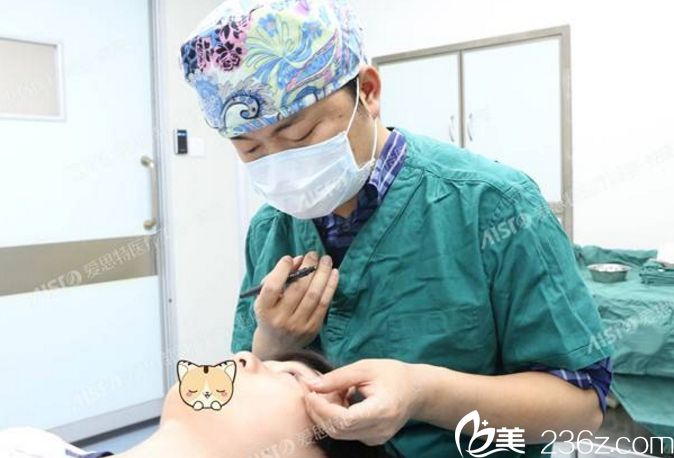 孫黎明雙眼皮術(shù)前設(shè)計(jì)