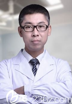 余建華 沈陽名流整形醫(yī)院醫(yī)生.jpg 余建華 沈陽名流整形醫(yī)院醫(yī)生.jpg