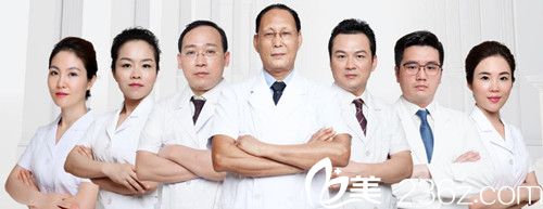 雅芳亞醫(yī)生團(tuán)隊保駕護(hù)航 雅芳亞醫(yī)生團(tuán)隊保駕護(hù)航