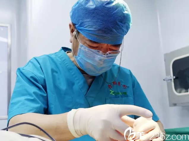 北京黃寺整形外科醫(yī)院汪立川