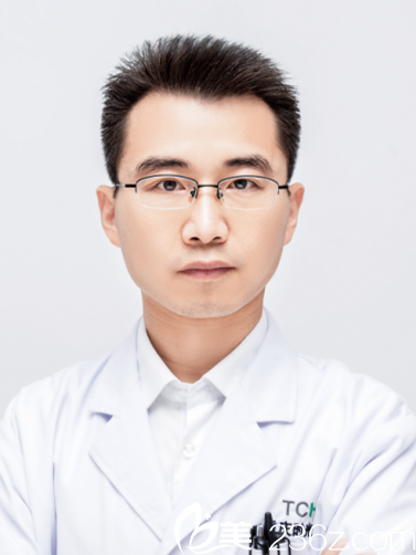 肖慶彥 時光微整形副院長 肖慶彥 時光微整形副院長