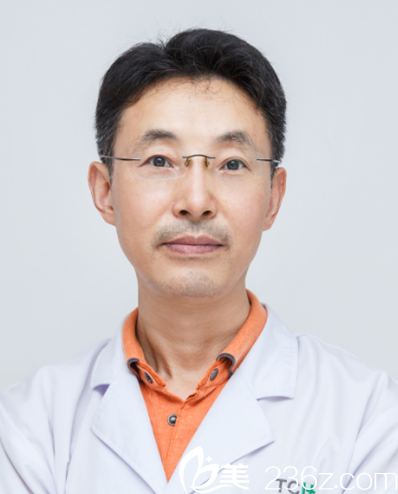 楊杰 植發(fā)科主任 主治醫(yī)師 楊杰 植發(fā)科主任 主治醫(yī)師