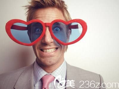 剛做完隆鼻能戴眼鏡嗎