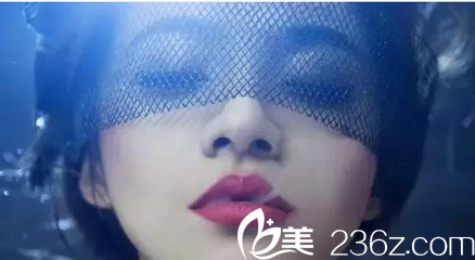 唇珠有的人天生就有，但是后天也可以制造