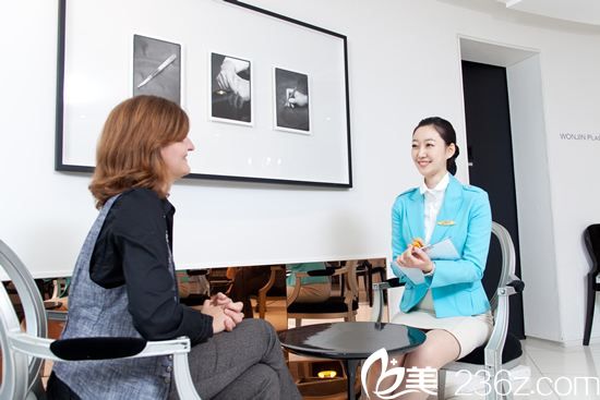 韓國(guó)一見(jiàn)整形外科醫(yī)院醫(yī)休息處