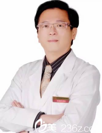 吳政諺醫(yī)生照片 吳政諺醫(yī)生照片