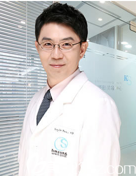 韓國江南三星整形外科   樸英進醫(yī)生