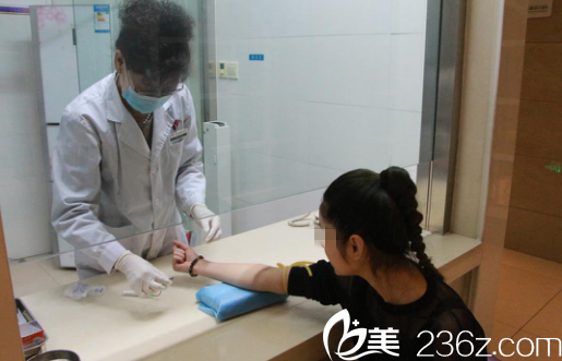 寧夏華美隆胸術前抽血檢查 寧夏華美隆胸術前抽血檢查