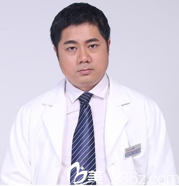 鄭州醫(yī)德佳眼部整形醫(yī)生胡斌