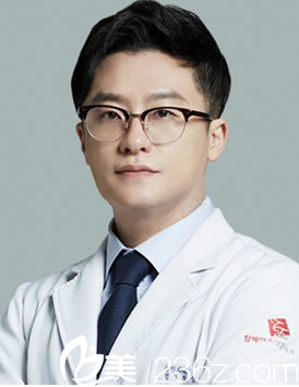 韓國秀美顏（TOP FACE）整容外科沈院長