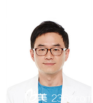 韓國JK整形外科醫(yī)院崔允碩醫(yī)生 韓國JK整形外科醫(yī)院崔允碩醫(yī)生