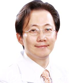 韓國(guó)iFace整形外科醫(yī)院樸院長(zhǎng)