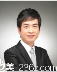 韓國(guó)iFace整形外科醫(yī)院尹院長(zhǎng)