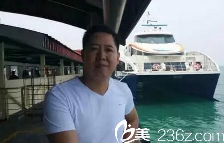 駐馬店美林苑李院長(zhǎng)在新加坡帥氣留影