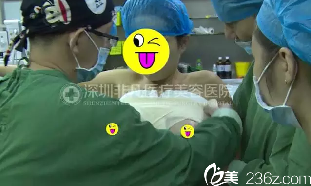 剛做完隆胸手術(shù)的樣子 剛做完隆胸手術(shù)的樣子