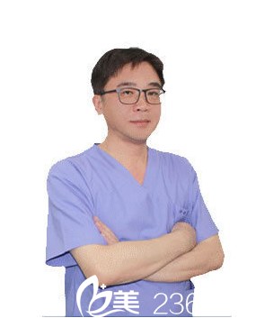 韓國眼鼻美人整形外科金基出院長 韓國眼鼻美人整形外科金基出院長