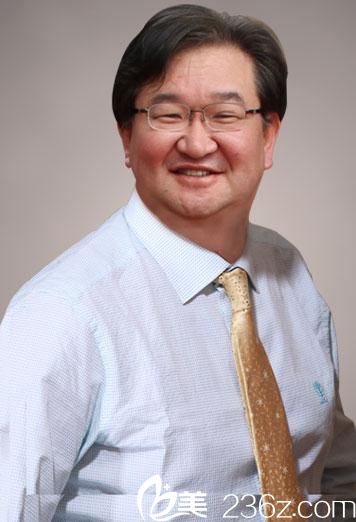 韓國狎鷗亭延世醫(yī)院毛發(fā)移植金大溶院長