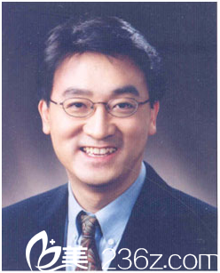 維摩整形外科李在和院長(zhǎng)