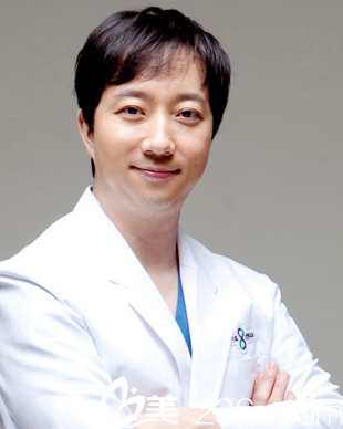 A特整形醫(yī)院金院長(zhǎng) A特整形醫(yī)院金院長(zhǎng)