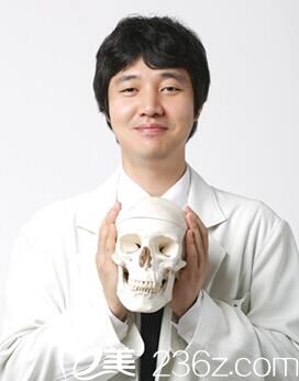 韓國綺林整形外科李承龍 韓國綺林整形外科李承龍