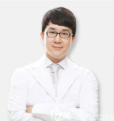 優(yōu)尼克整形醫(yī)院李敏在院長 優(yōu)尼克整形醫(yī)院李敏在院長