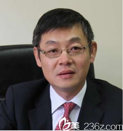 呼和浩特華美整形醫(yī)院外科整形主任范志宏 呼和浩特華美整形醫(yī)院外科整形主任范志宏