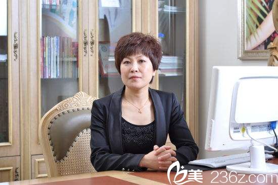 胡巧致院長(zhǎng) 胡巧致院長(zhǎng)