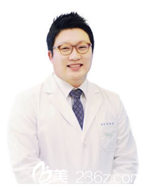 韓國多娜整形外科醫(yī)院代表院長(zhǎng)樸宰賢 韓國多娜整形外科醫(yī)院代表院長(zhǎng)樸宰賢