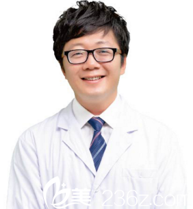 大連艾加艾醫(yī)療美容醫(yī)院院長丑維斌