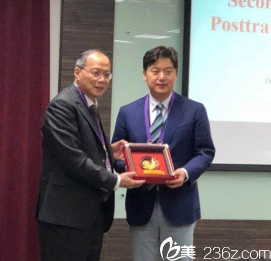 中國(guó)<span style= 中國(guó)<span style=