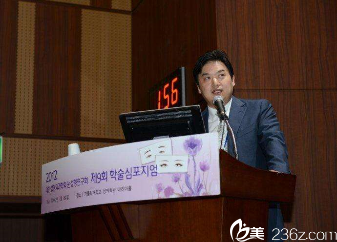 眼部整形醫(yī)生崔弘林 眼部整形醫(yī)生崔弘林