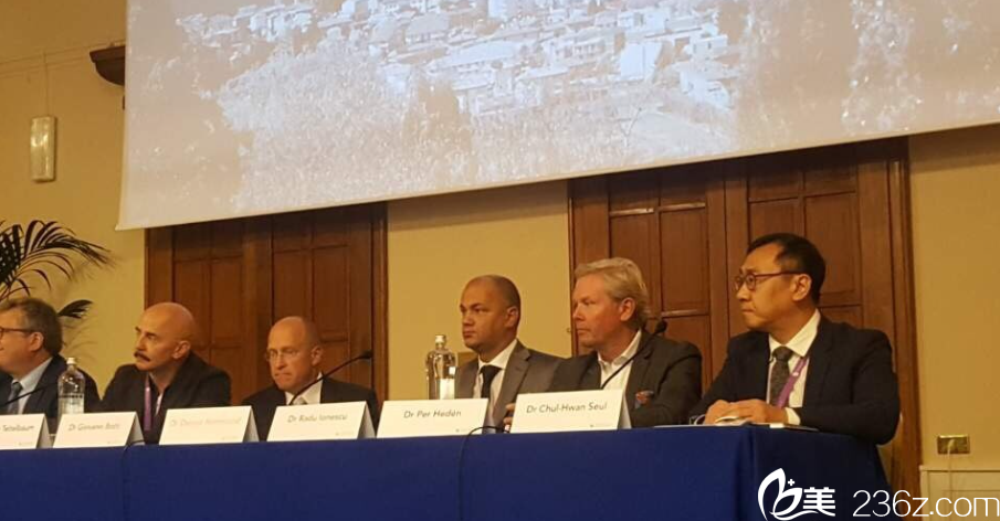 薛澈煥院長在意大利參加學(xué)會演講 薛澈煥院長在意大利參加學(xué)會演講