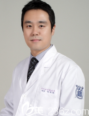 韓國MOTIVE整形外科院長樸宰熙