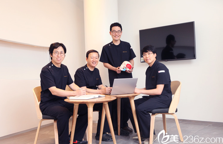 s麗得姿強大的醫(yī)療團隊