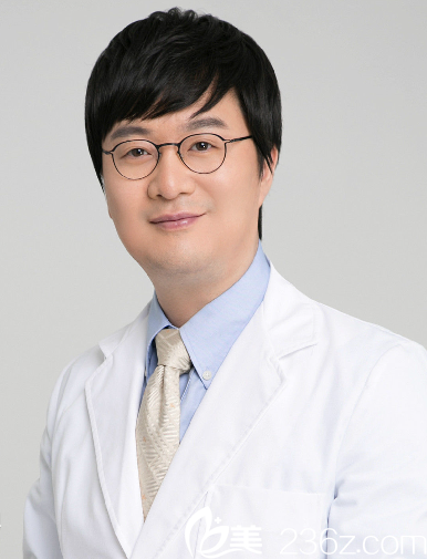 韓國(guó)Delux迪樂士整形醫(yī)院金炫秀院長(zhǎng) 韓國(guó)Delux迪樂士整形醫(yī)院金炫秀院長(zhǎng)