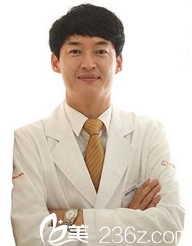 韓國(guó)SKY整形醫(yī)院李壽相院長(zhǎng)
