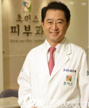 韓國(guó)喬顏思皮膚醫(yī)院代表院長(zhǎng)崔光浩 韓國(guó)喬顏思皮膚醫(yī)院代表院長(zhǎng)崔光浩