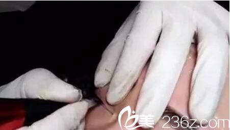 紋繡過(guò)程 紋繡過(guò)程