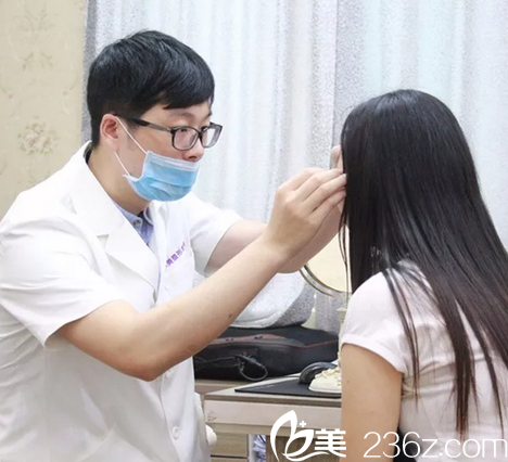 和揭陽華美張旭醫(yī)生面診中