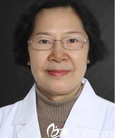 劉輔蓉雙眼皮修復醫(yī)生照片 劉輔蓉雙眼皮修復醫(yī)生照片