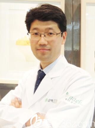 韓國麗穎整形外科崔峻榮