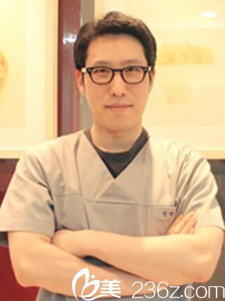 韓國麗穎整形外科金光晏 韓國麗穎整形外科金光晏