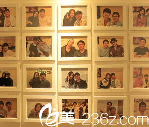 韓國明星與院長合影