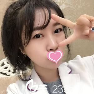 術(shù)后4天精致小臉初現(xiàn)