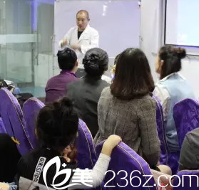 懷化華美醫(yī)療美容醫(yī)院張醫(yī)生宣講照