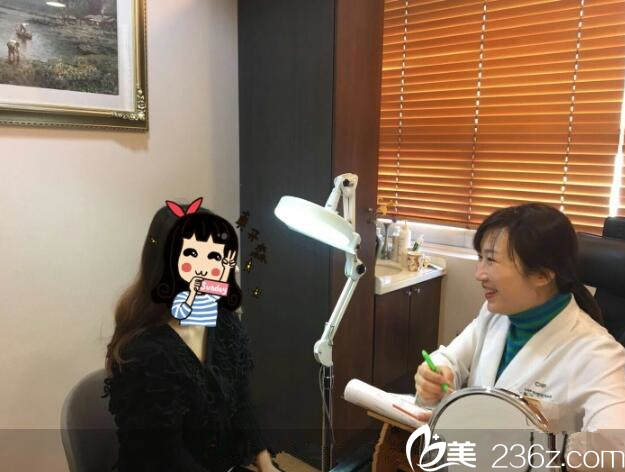 智勛院長面診求美者 智勛院長面診求美者