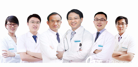 以丁小邦為帶頭人的合肥艾雅整形美容醫(yī)院的醫(yī)生團(tuán)隊(duì) 以丁小邦為帶頭人的合肥艾雅整形美容醫(yī)院的醫(yī)生團(tuán)隊(duì)